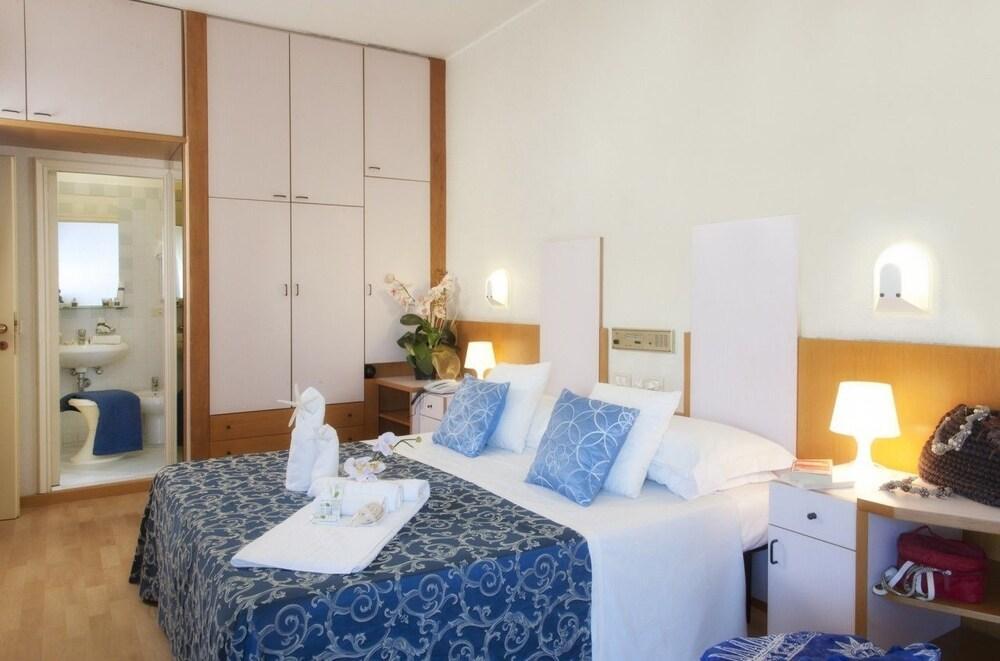 Hotel Bel Air Riccione Eksteriør billede